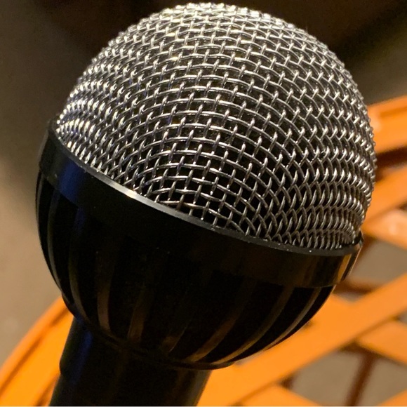 2 Vintage RARE Numark UD 9500 Dynamic Microphone Japan - Picture 6 of 8